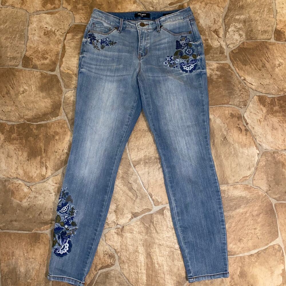 Nine West Jeans Gramercy Skinny High Rise Embroidered Floral Light Wash Jeans, 4